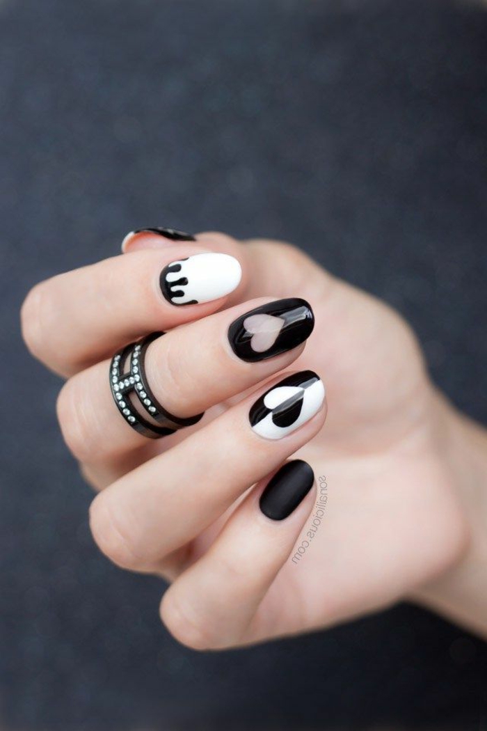 bonitos diseños de uñas acrilicas o de gel, uñas decoradas en blanco y negro con detalles originales 