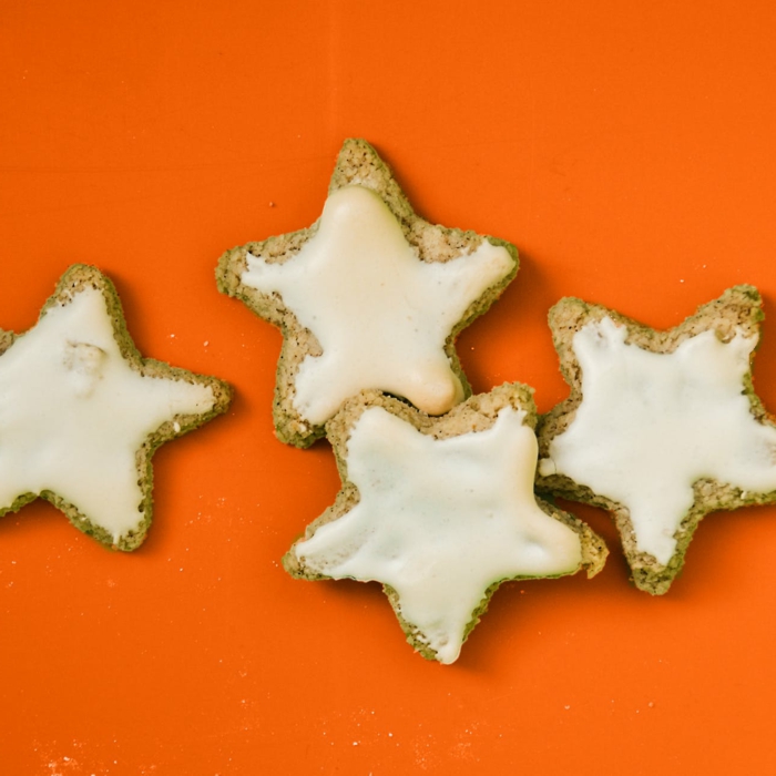 galletas navideñas receta simple, galletas de jengibre con glaseado real, recetas navideñas básicas 