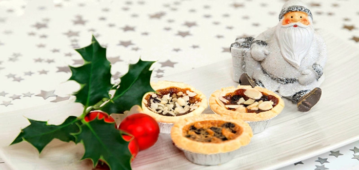 tortitas pequeñas con nueces, bonitas ideas de postres navideños decorados con mucho encanto 