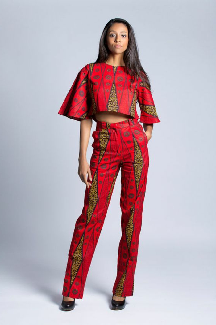 adorables diseños de prendas mujer inspirados en la ropa africana, mono en rojo y beige 