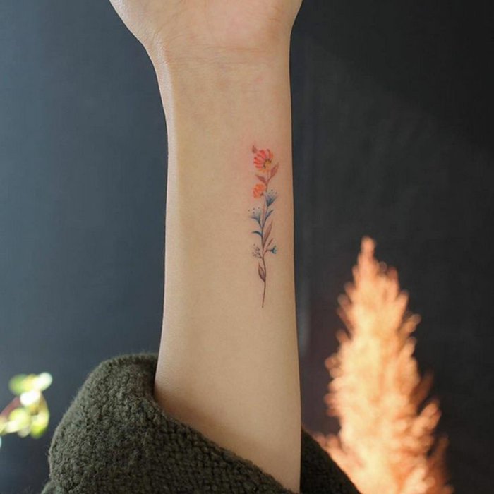 diseños de tatuajes de flores super delicados y femeninos, significado de las flores y fotos 