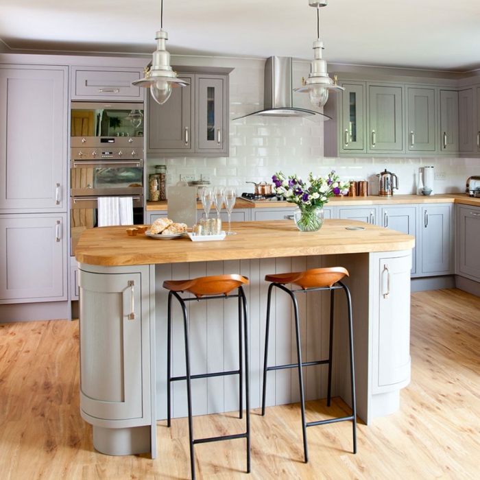 pequeña cocina decorada en bonitos colores tonos pastel, cocinas rusticas modernas de diseño 