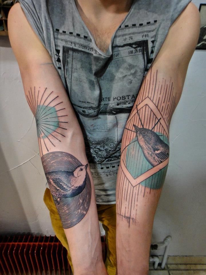 tatuajes geometricos en los antebrazos, tatuajes con pájaros, líneas y figuras geométricas 