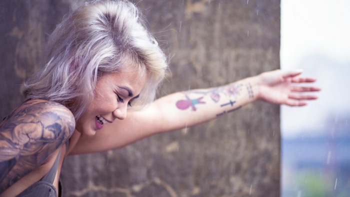 bonitas propuestas de tatuajes temporales para hombres y mujeres, tatuajes antebrazo adhesivos en colores 