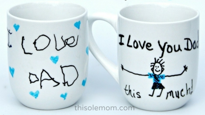 preciosas ideas de manualidades para el dia del padre, tazas de té blancas decoradas con dibujos infantiles 