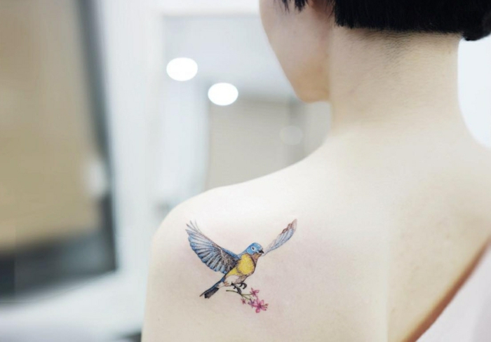 tattoos pequeños temporales para mujer, precioso tatuaje pegatina en el hombro, tattoos caseros 