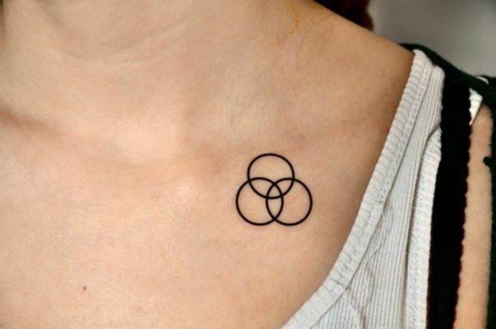 tipos de tatuajes falsos pequeños detalles adhesivos tatuado en la piel, tatuajes en estilo minimalista 