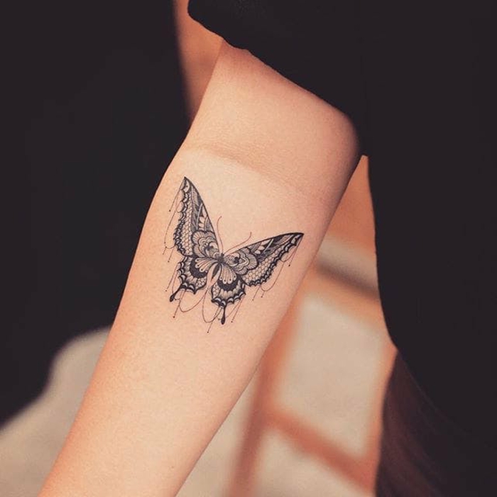 ideas de tatuajes en el antebrazo mujer, bonitos y delicados diseños con alto significado