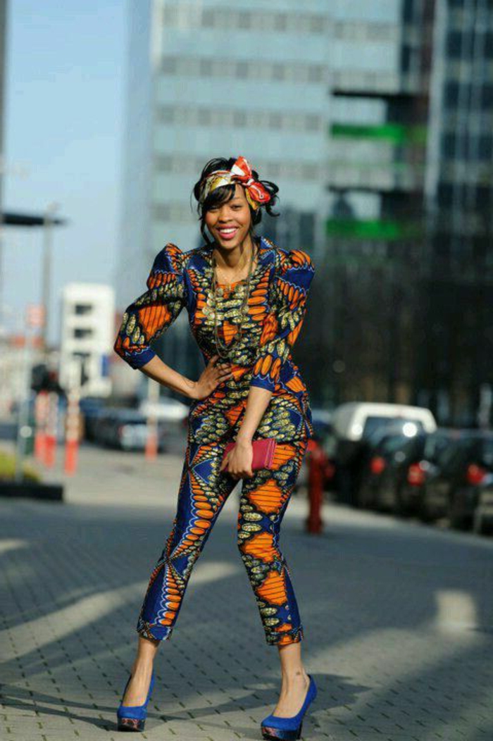 atuendo elegante con pantalón y chaqueta en colores llamativos, vestidos africanos mujer en 70 imagines 
