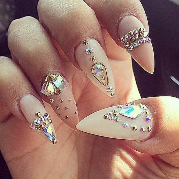 ▷ 1001 + ideas de diseños de uñas con piedras y cristales