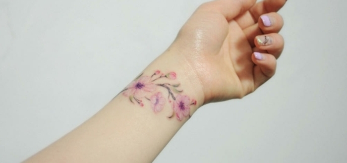 cuáles son los mejores diseños de tatuajes acuarela con flores, más de 90 imagines de tatuajes acuarela 