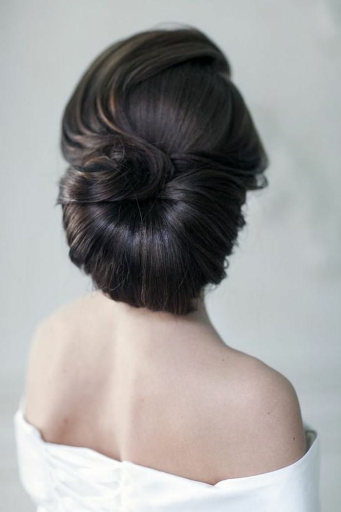 las mejores ideas de moños para novias, peinados faciles paso a paso en imagines, elegante recogido pelo largo 