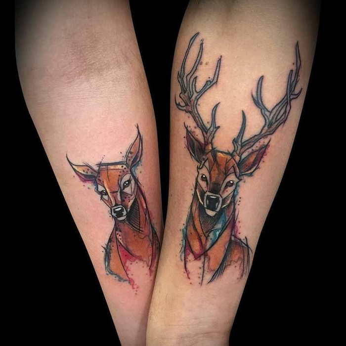 tattoos de ciervos bonitos en el antebrazo, tatuajes de animales bonitos y originales, tatuajes para parejas 