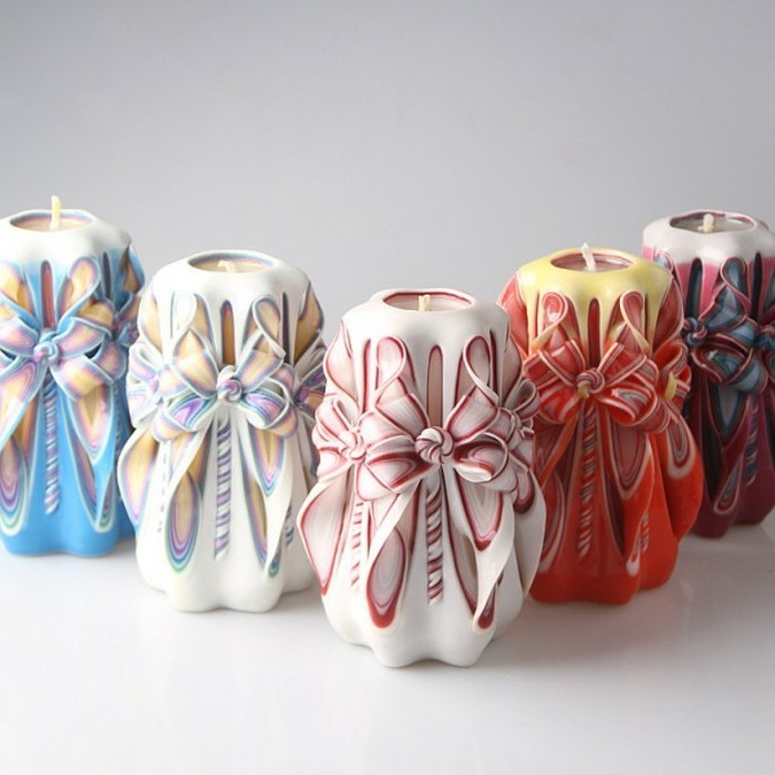 impresionantes ejemplos de regalos amigo invisible manual, velas decorativas en colores 