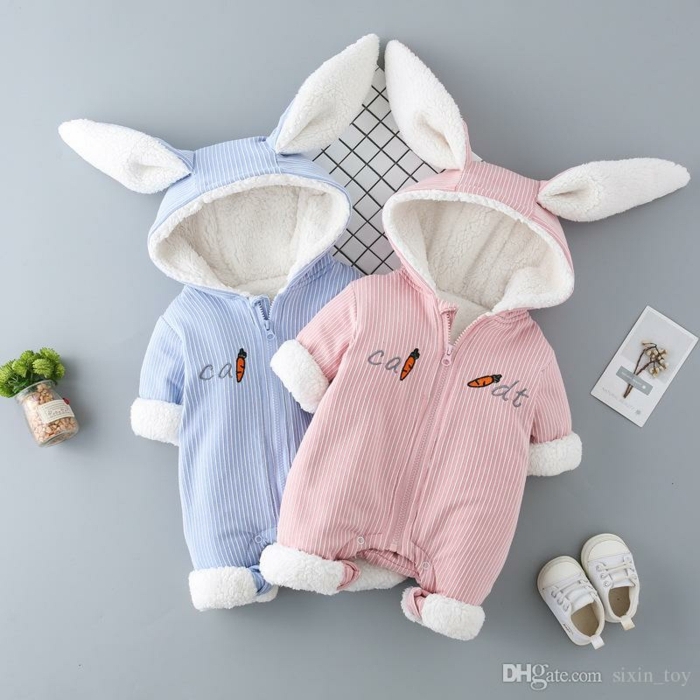 super simpáticas ideas de regalos para recien nacidos, monos para bebés tipo conejo, monos en color rosado y azul 