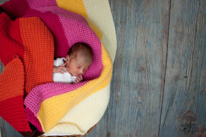 ideas de regalos para bebés hechos a mano, bonita manta hecha a ganchillo DIY, regalos originales para recién nacidos unicos 