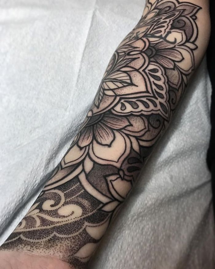 flores tatuados en el brazo entero, tatuajes antebrazo para hombres y mujeres, diseños de tatuajes de flores, tatuajes brazo entero 