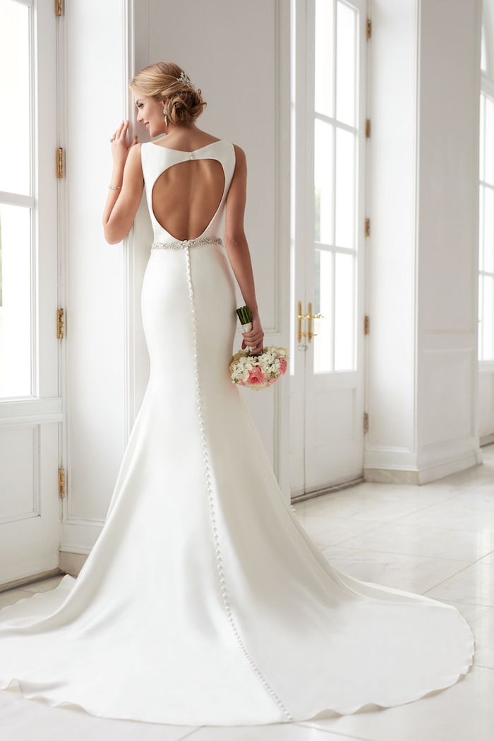 diseños de vestido novia princesa, adorable vestido con larga falda de corte sirena, vestido color blanco pulcro con espalda descubierta