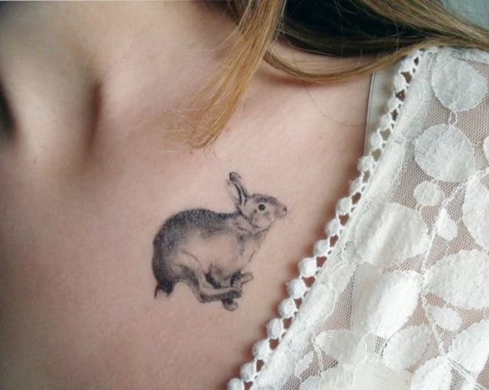 tatuajes de animales minimalista, que significa tener un tatuaje de conejo, dibujos para tatuajes bonitos en preciosas fotos 