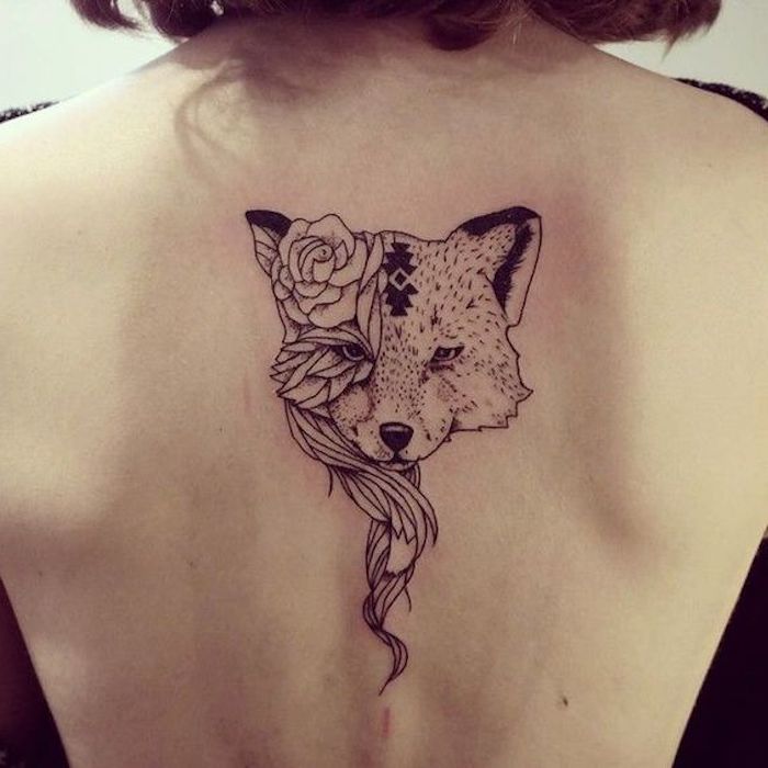 tatuajes en la espalda con un significado escondido, tatuaje zorro en la columna vertebral, tatuajes dibujos originales 