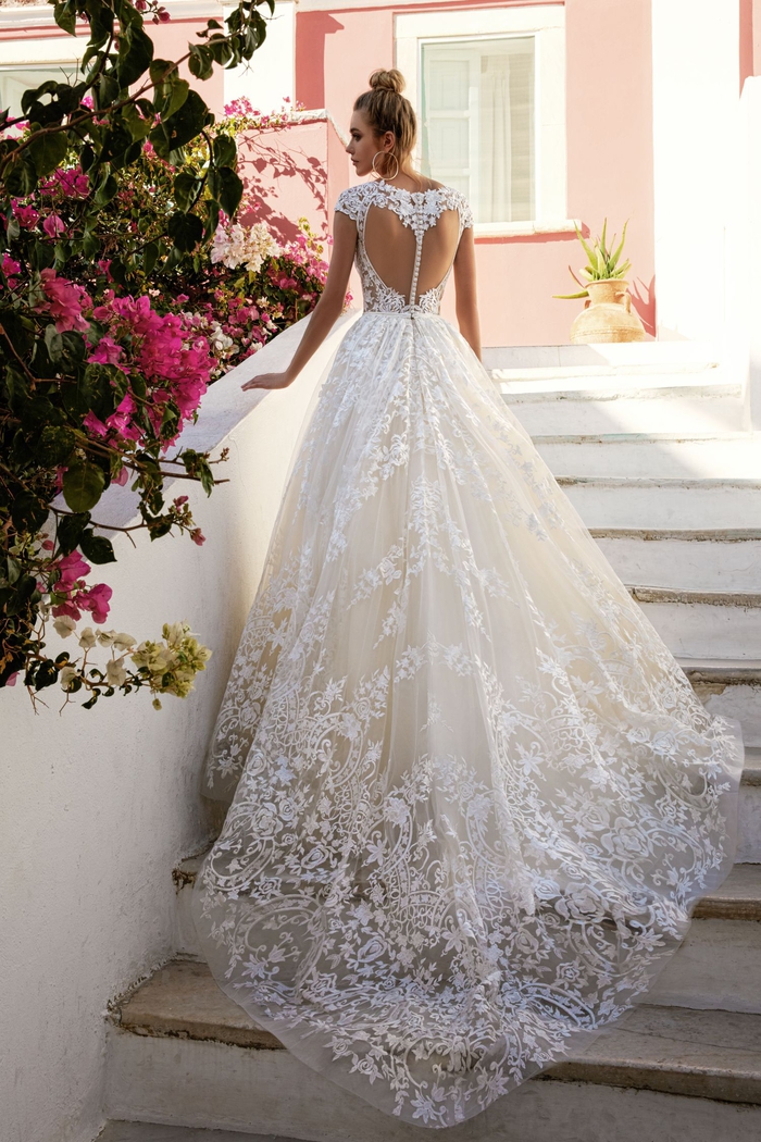 los diseños de vestidos de boda más originales y bonitos, vestido novia encaje, originales propuestas de vestidos de encaje y bordados 