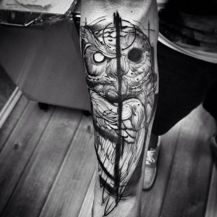 tatuaje búho con dos caras, tatuaje en el antebrazo atractivo, interesantes diseños de tatuajes, tatuajes de animales originales 