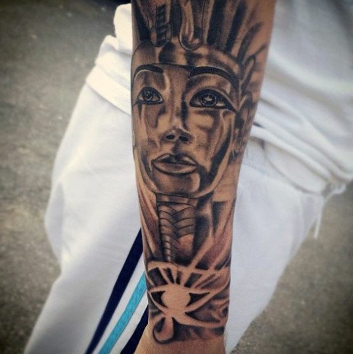 tatuaje faraones en el antebrazo entero, bonitas ideas de tatuajes simbolicos, galeria de imagines con tattoos con 70 fotos