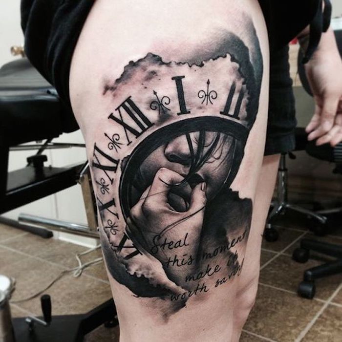 ideas de tatuajes originales en estilo surrealista, dibujos para tatuajes que inspiran, tatuajes en la cadera de tamaño grande 