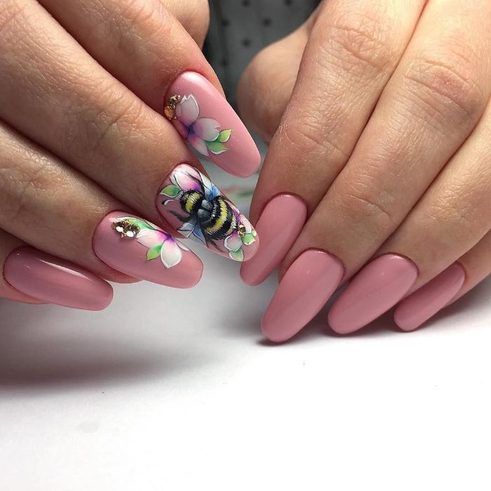 diseños de uñas faciles y elegantes, uñas largas de forma bonita pintadas en rosado con preciosos dibujos, 85 fotos de arte en las uñas