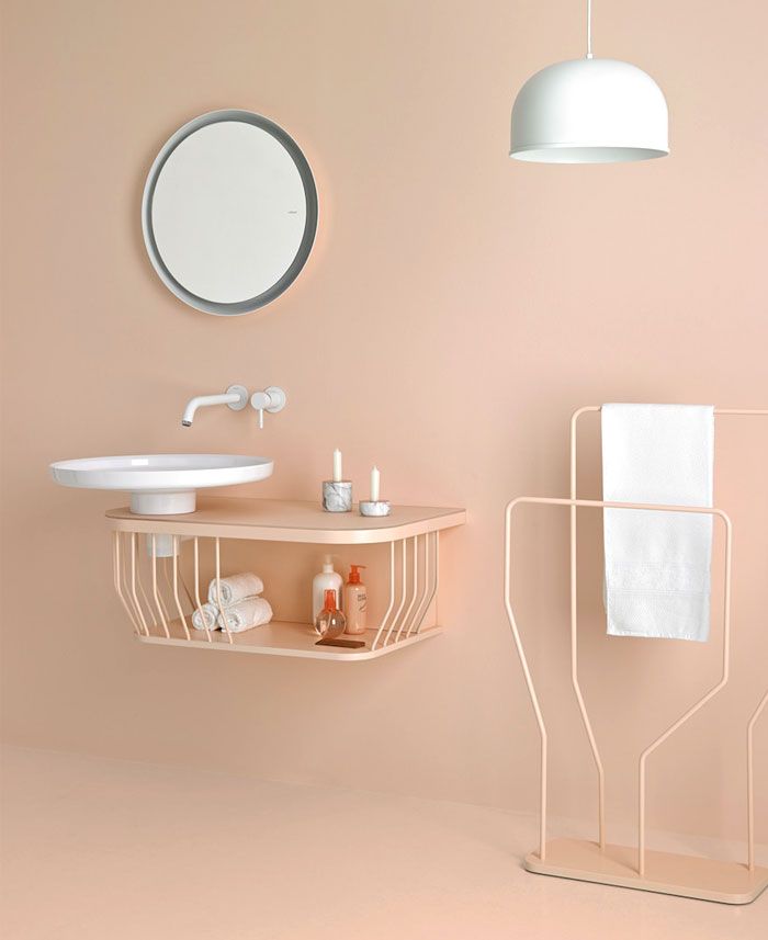 decoración de baños en colores modernos, cuartos de baño pequeños pintados en rosado, muebles modernos de diseño 