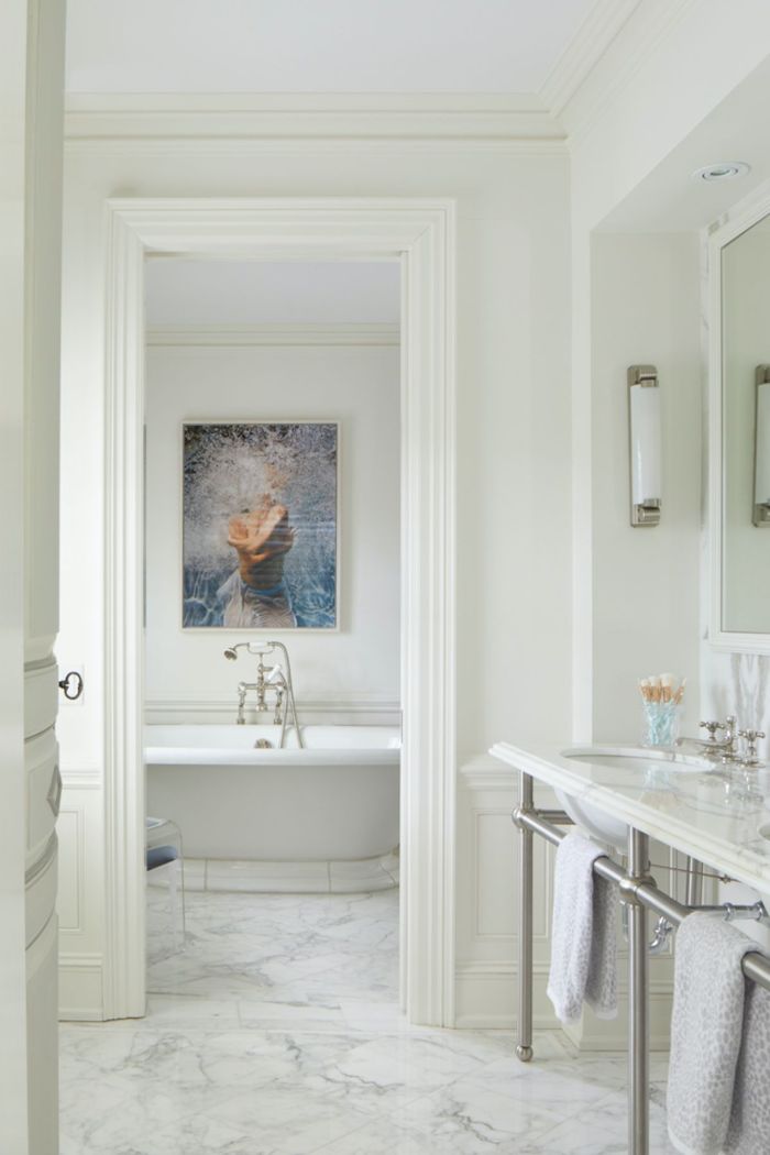 baños decorados en blanco con mármol, ideas sobre cómo decorar un cuarto de baño en estilo clásico, decoracion cuartos de baño de estilo 