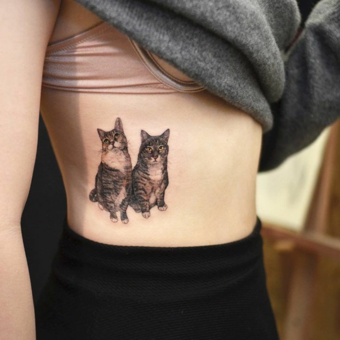 tatuajes sencillos con dibujos de gatos en estilo realista, los mejores diseños de tatuaje gato mujer en 100 imagenes 