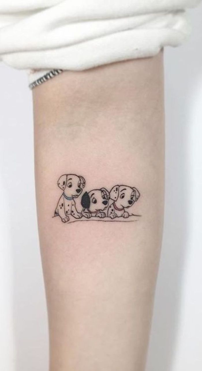 tatuajes antebrazo con los tres dalmatas, tatuajes con animales, ideas de tatuajes en el antebrazo, tattoos Disney originales