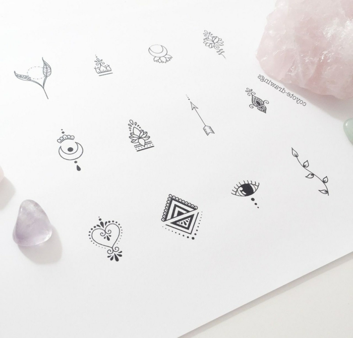 mini plantillas de tatuajes, bonitos diseños de tatuajes minimalistas, tatuajes pequeños simbólicos para imprimir, fotos de tattoos