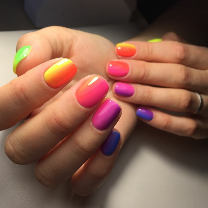 modelos de uñas pintadas en colores vibrantes, uñas otoño 2019, colores modernos en las uñas, más de 80 fotos de uñas 