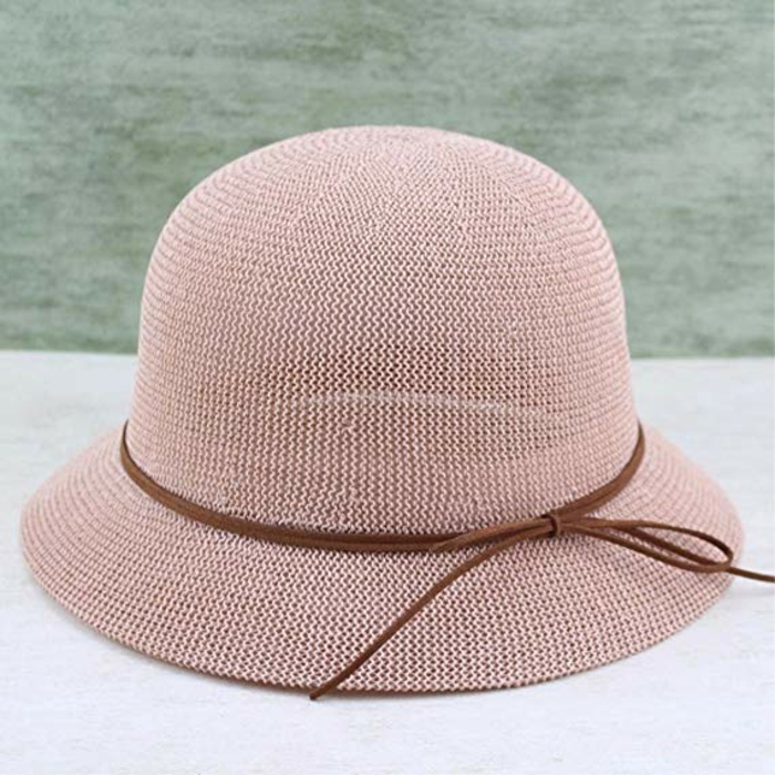 sombrero color rosa para regalar a tu madre o abuela, regalos de cumpleaños bonitos y útiles, ideas de regalos abuela 