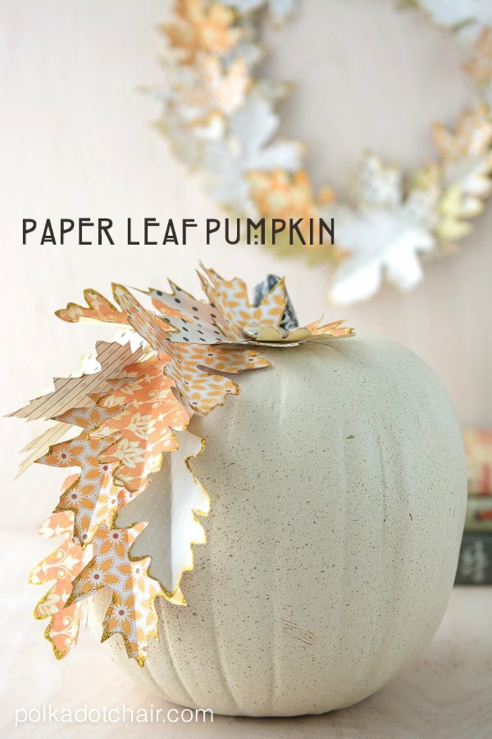 calabazas decoradas con hojas de otoño de papel, manualidades de papel fáciles y super originales en fotos 