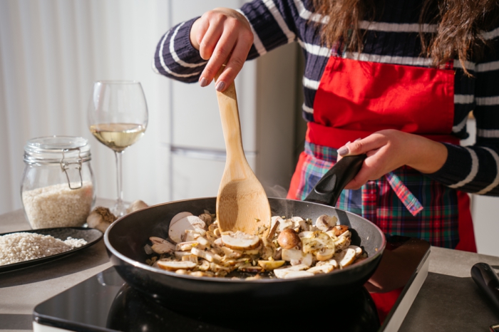 como preparar un risotto con setas, receta italiana rápida y fácil, ideas de recetas saludables y ligeras para una dieta equilibrada