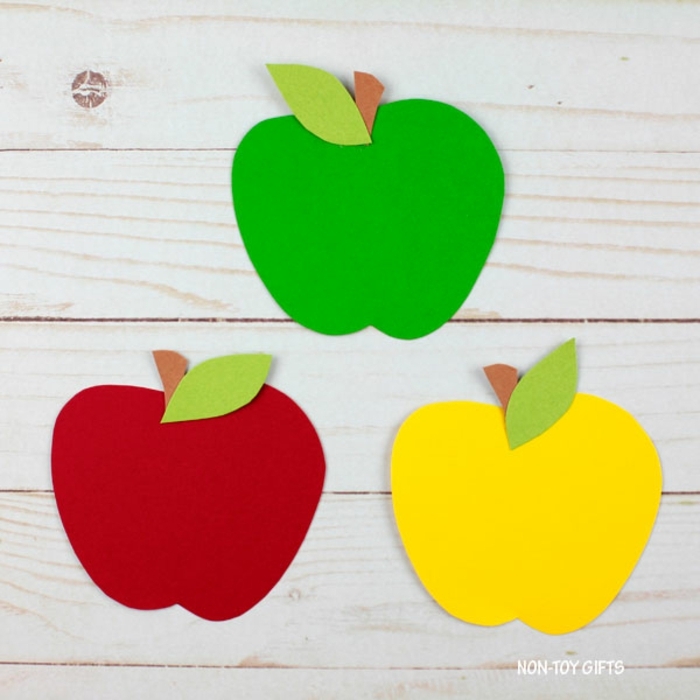 manualidades de cartulina originales, geniales ideas de manualidades para niños de 3 a 5 años, cesta llena de manzanas