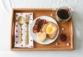 ¿Cómo sorprender a tu pareja con un desayuno romántico y super rico?