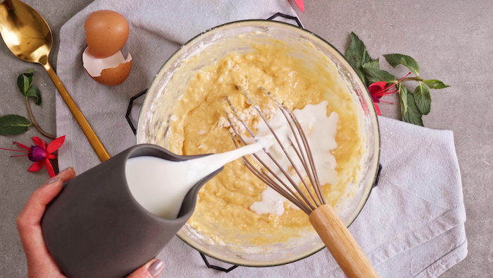 como hacer pudin bol con huevos batidos harina leche ideas de recetas de desayunos y postres rapidos y faciles