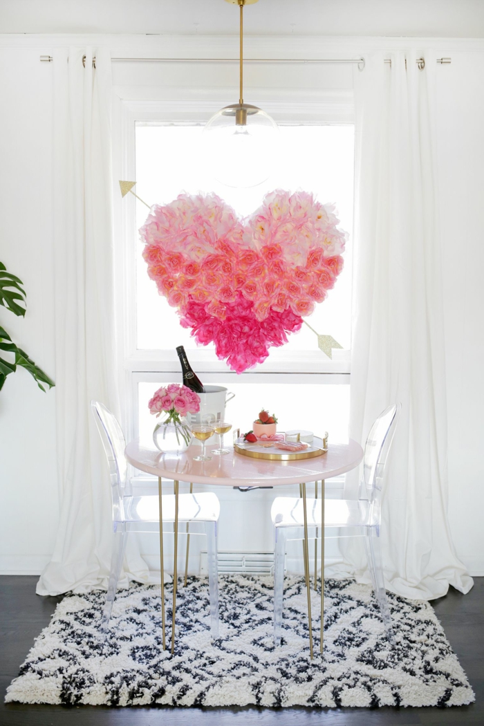 propuestas unicas de decoracion casera, manualidades san valentin originales, corona de flores en forma de corazon