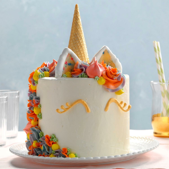 tarta unicornio casera, preciosas ideas de tartas para cumpleaños eventos especiales, ideas de tartas para hacer en casa