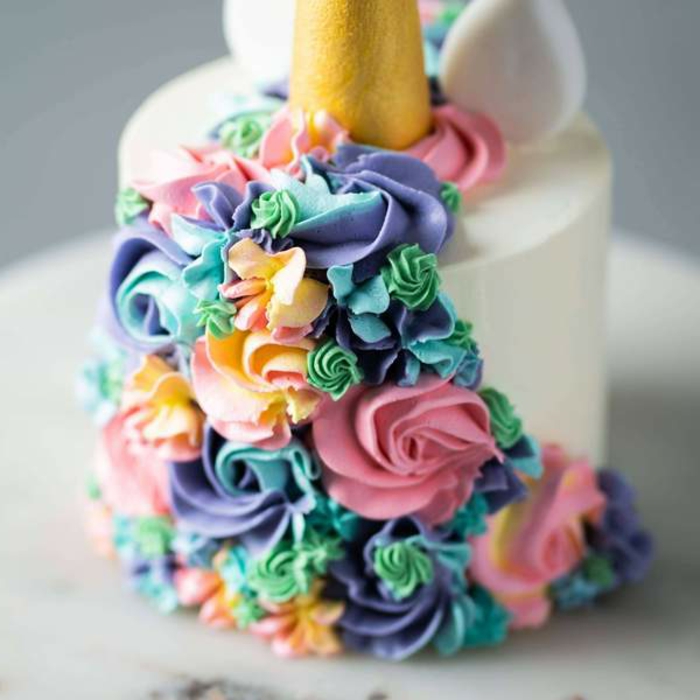 tartas caseras super originale,s como decorar una tarta unicornio paso a paso, decoracion de tartas ideas originales 