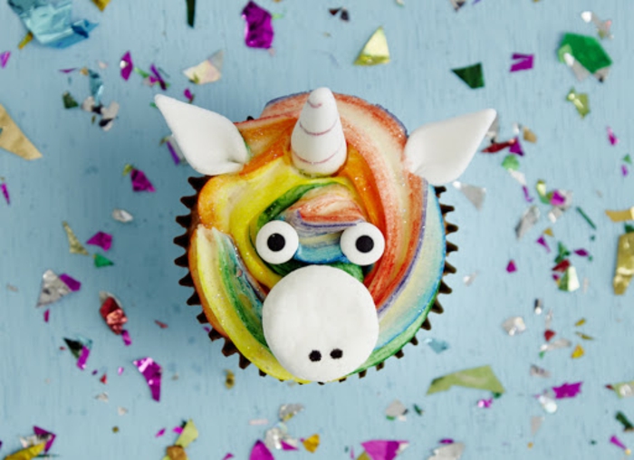 como hacer una tarta de unicornio casera super fácil, alucinantes ideas de tartas y pasteles unicornio, fotos para descargar