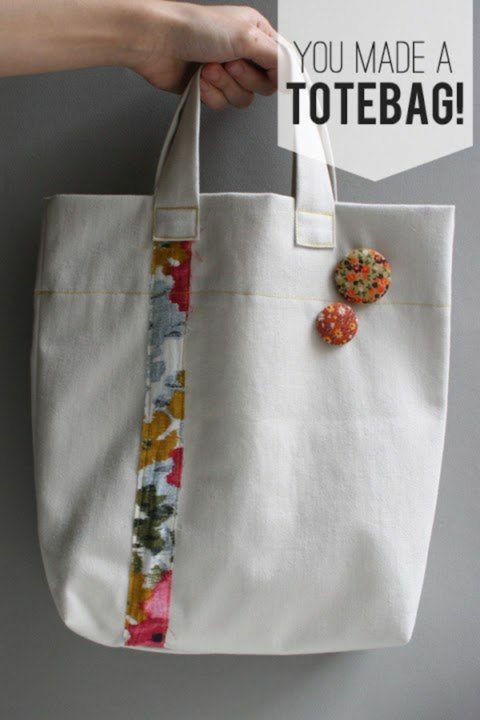 preciosas ideas sobre como hacer tote bag tela, bolsa de tela con detalles bonitos y coloridos, bolsas reutilizables