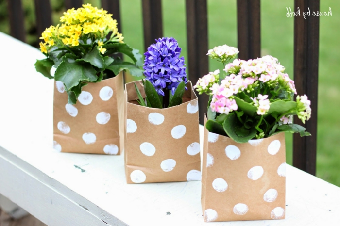 flores de primavera en cajas de papel estampadas, regalos para las madres afficionadas a la jardinerias, ideas en imagenes 