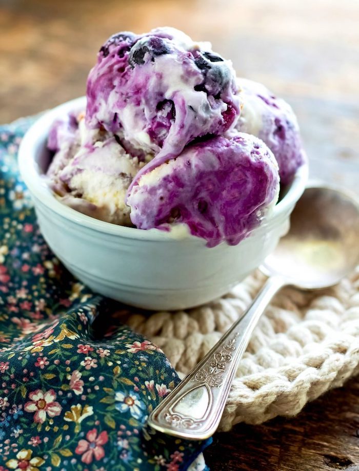 helados artesanales con arandanos y vainilla fotos de comidas con frutas postres con helado faciles de hacer
