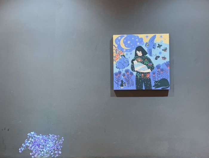 Considera un hermoso lienzo personalizado para crear el punto focal en tu decoracion