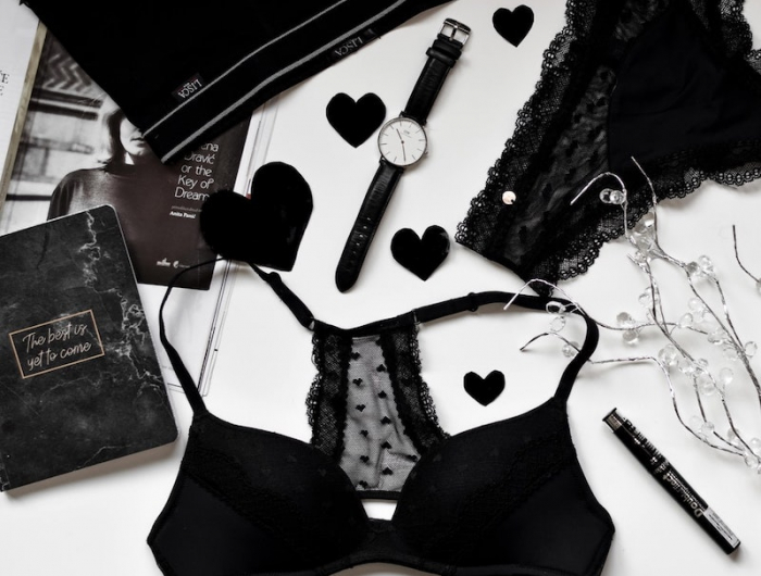 Sujetador balconet de Maison Lejaby es una prenda esencial para cualquier mujer